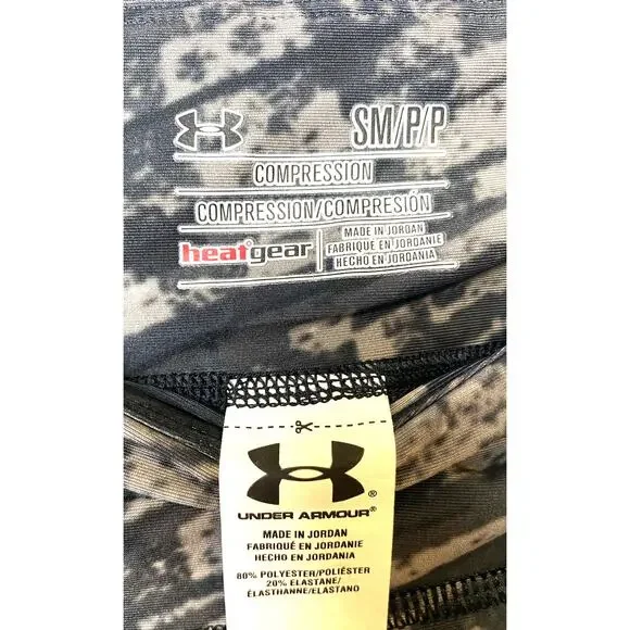 Under Armour Women's Black and Gray Capri Compression Leggings Size Small - Picture 3 of 4